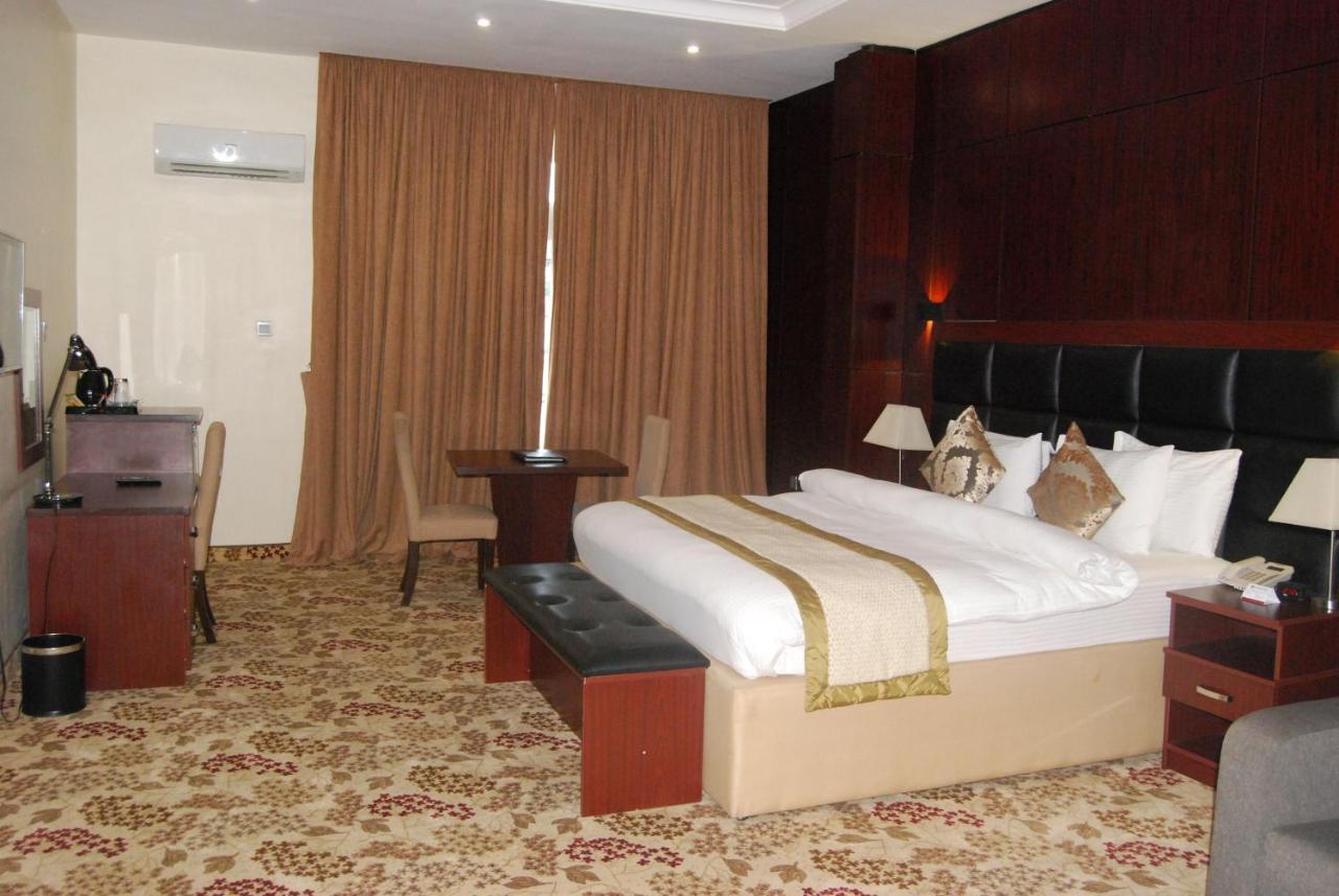 Best Western Plus Енугу Екстер'єр фото