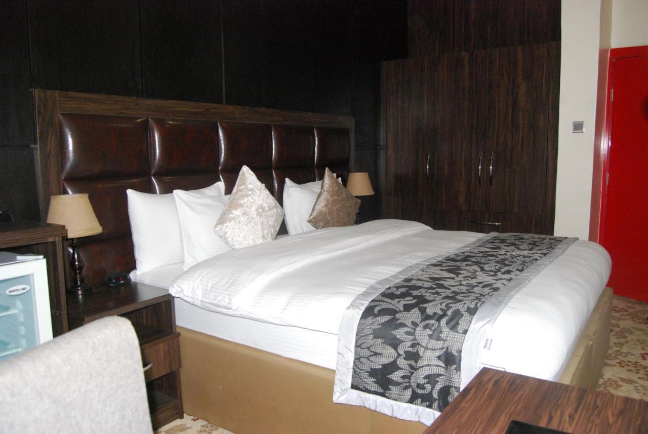 Best Western Plus Енугу Екстер'єр фото