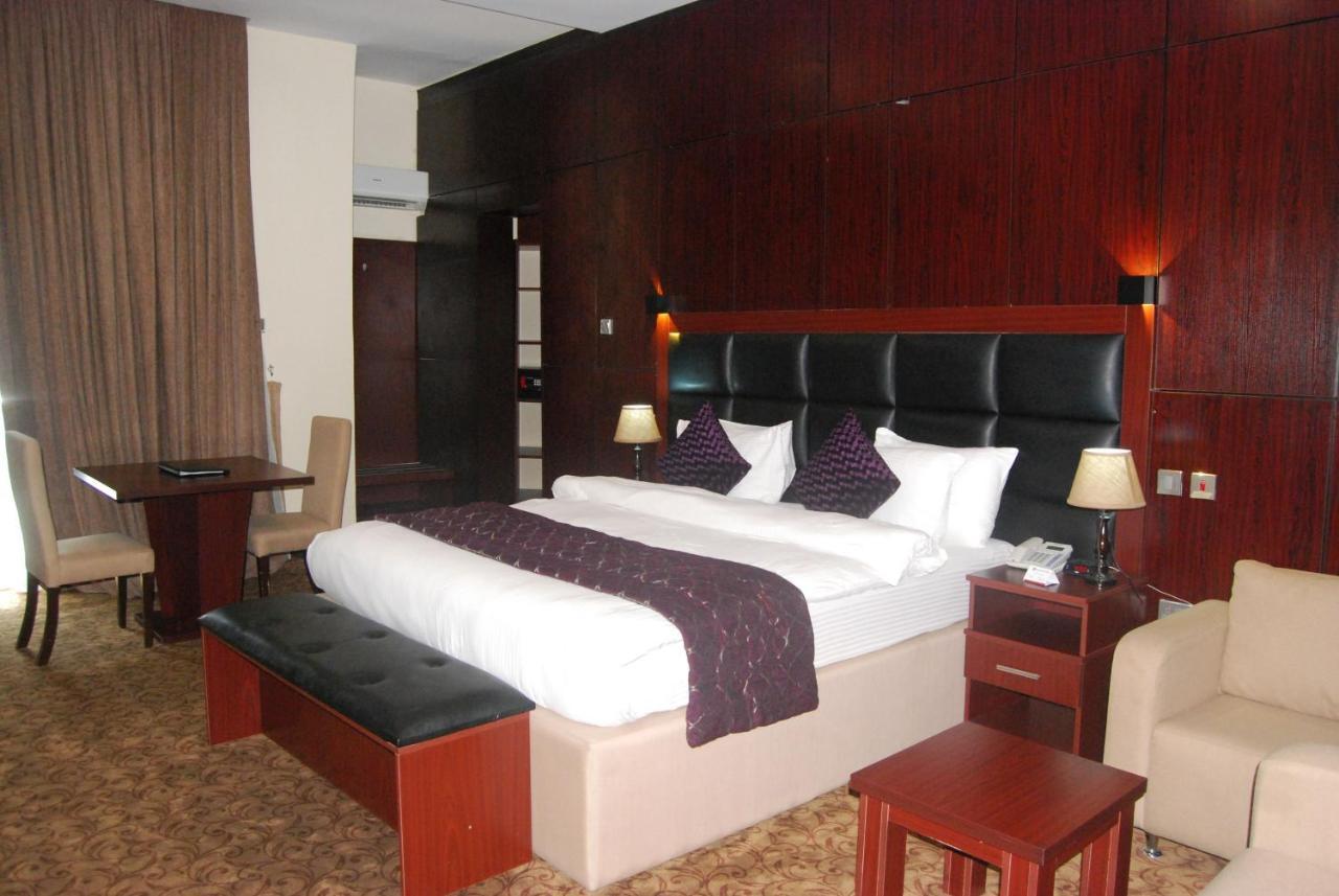 Best Western Plus Енугу Екстер'єр фото