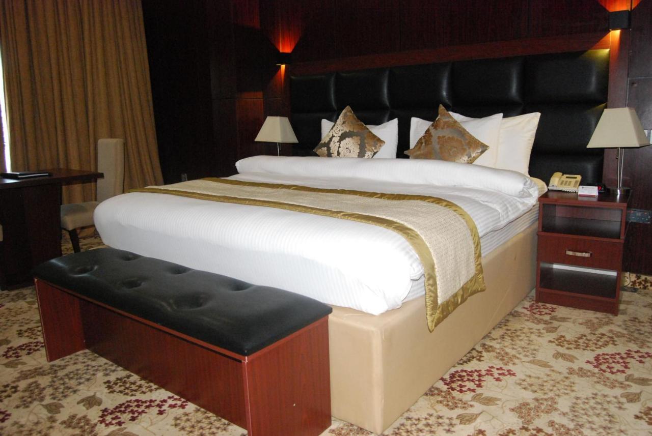 Best Western Plus Енугу Екстер'єр фото