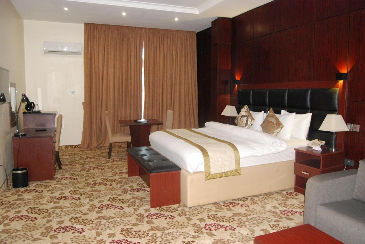 Best Western Plus Енугу Екстер'єр фото