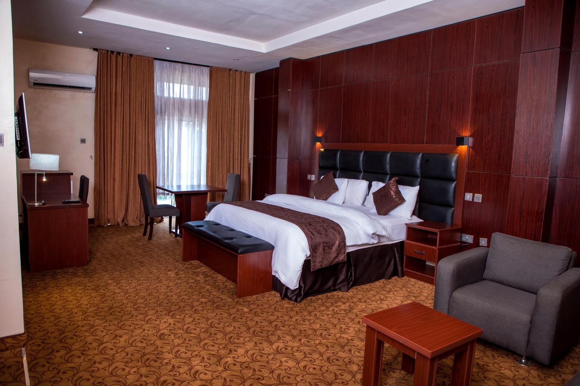 Best Western Plus Енугу Екстер'єр фото