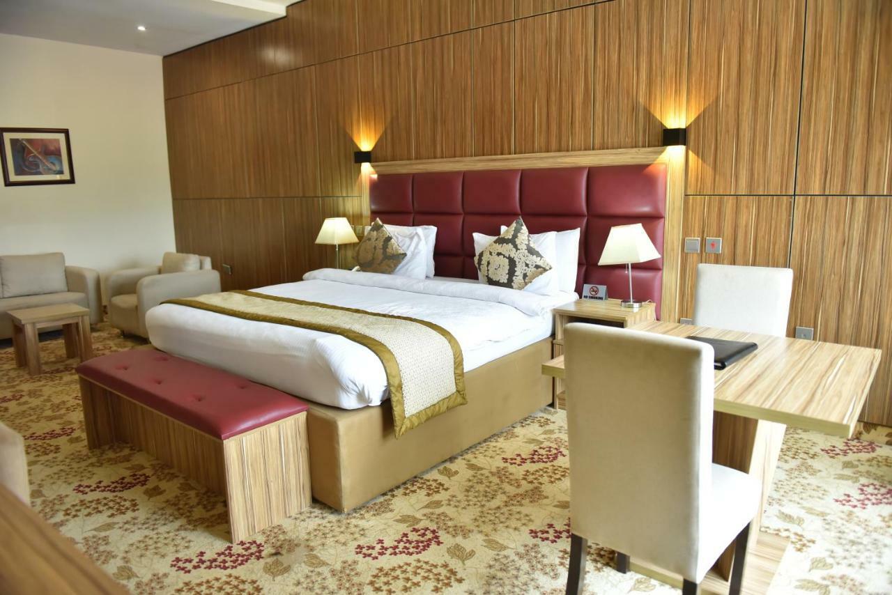 Best Western Plus Енугу Екстер'єр фото