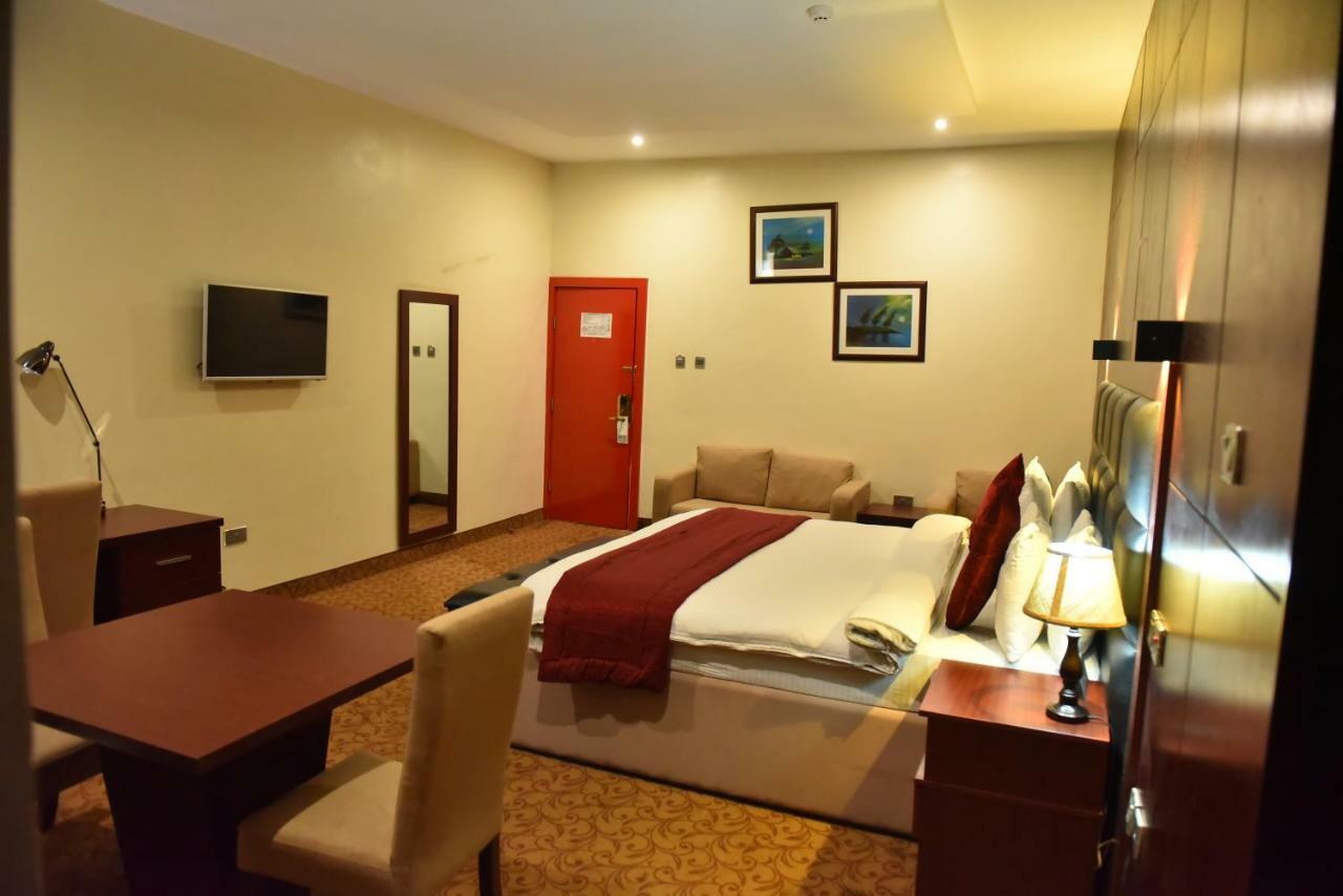 Best Western Plus Енугу Екстер'єр фото