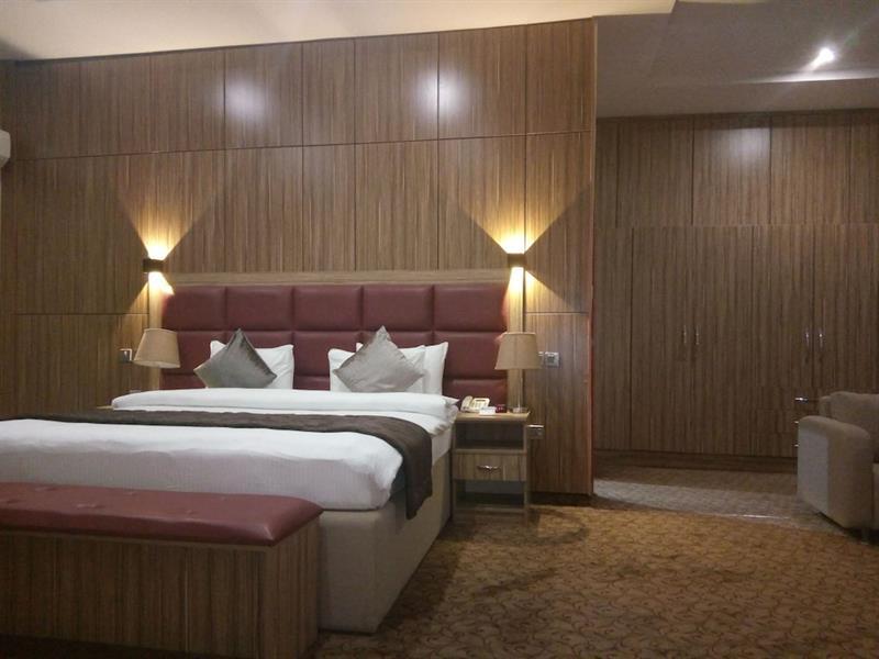 Best Western Plus Енугу Екстер'єр фото