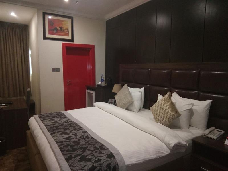 Best Western Plus Енугу Екстер'єр фото