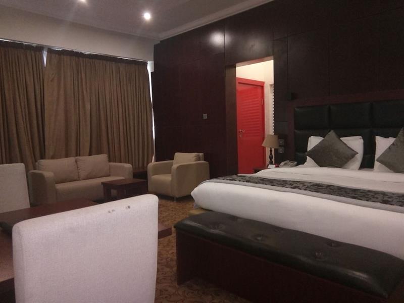 Best Western Plus Енугу Екстер'єр фото